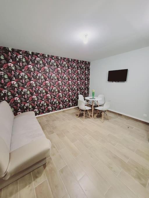 Family Flat Stade De France Airport Cdg Le Bourget "Appart'7" Pierrefitte-sur-Seine Εξωτερικό φωτογραφία